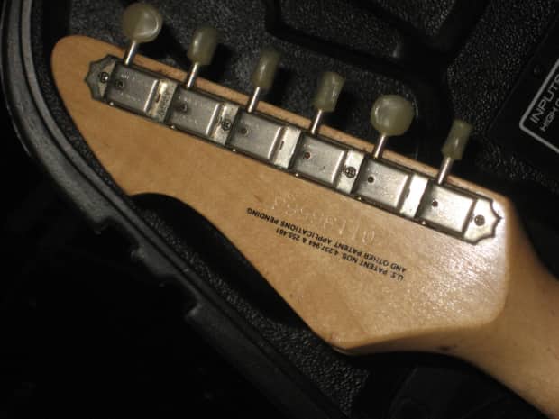 peavey guitar serial number identification